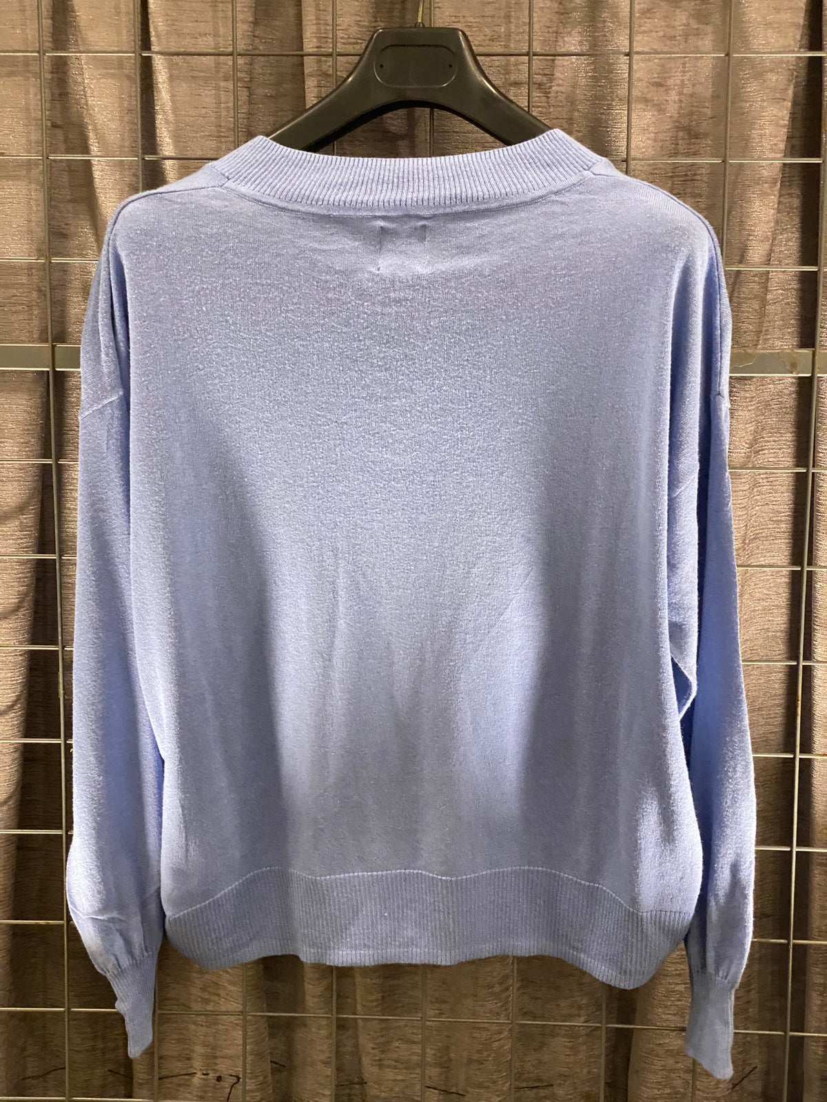 VKH017- GAP BLUE V NECK