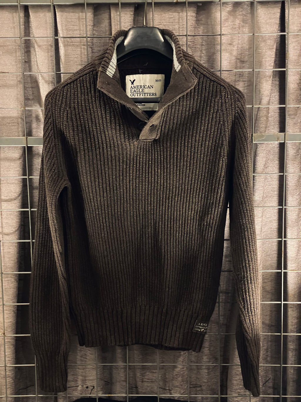 VKH002- AMERICAN EAGLE BROWN SWEATER