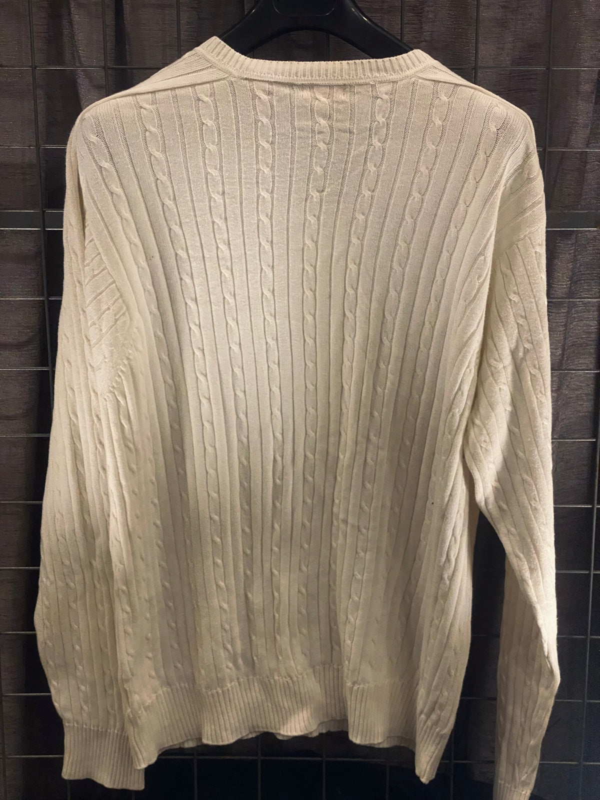 VKH043- IZOD WHITE V NECK SWEATER