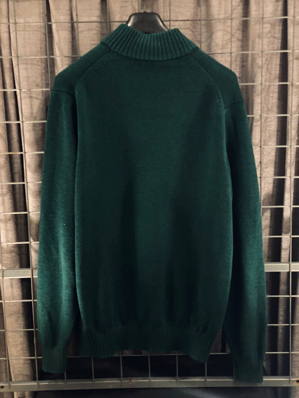 VKH005- IZOD GREEN COLLAR SWEATER